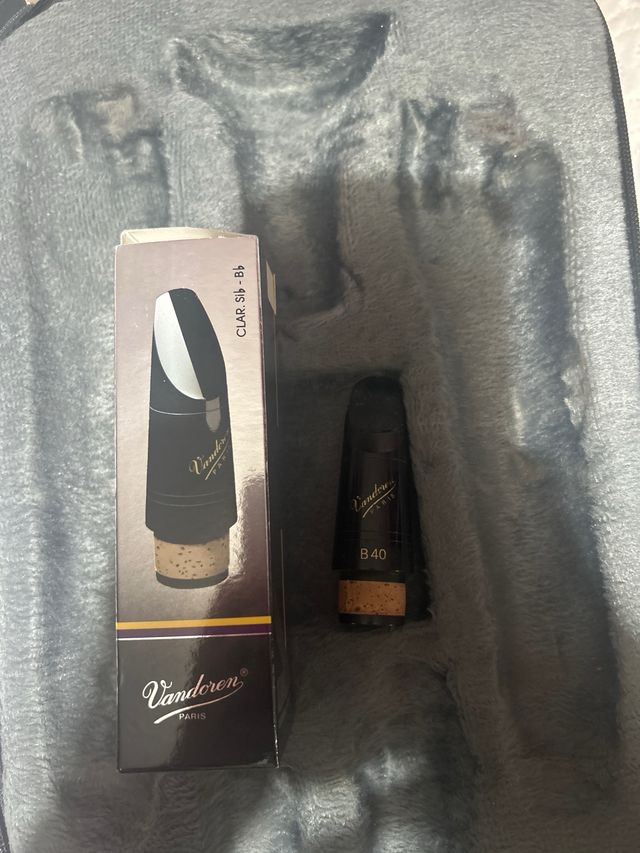 Clarinete Buffet E11