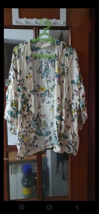 4 Chaquetas 6€
