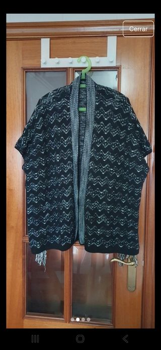 4 Chaquetas 6€
