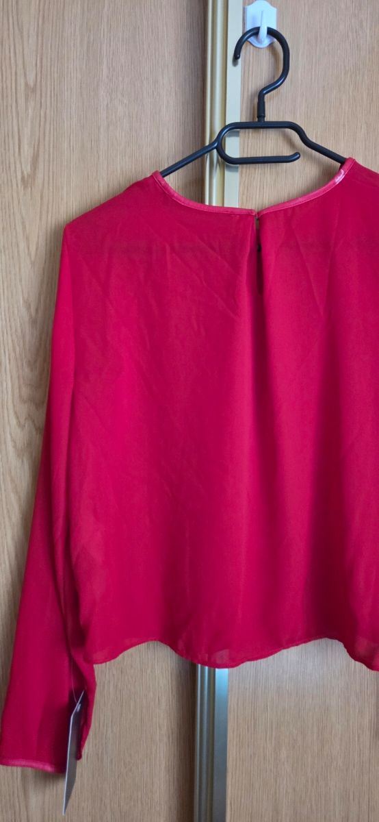 Blusa roja Zara talla S