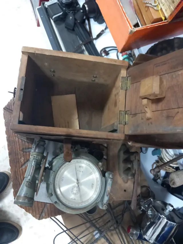 Lote relojes   de pulsera y despertadores