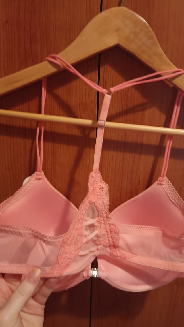 Sujetador rosa 85B con encaje