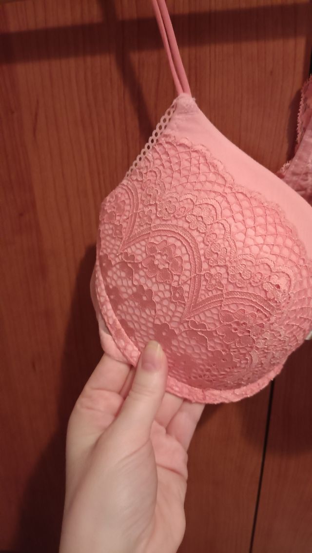 Sujetador rosa 85B con encaje