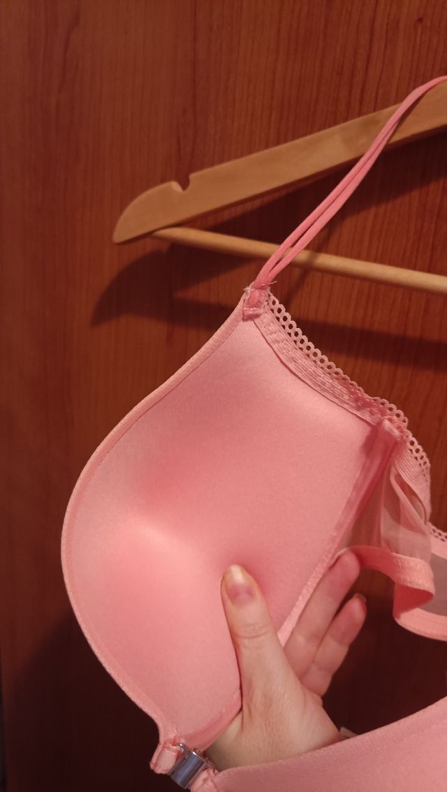 Sujetador rosa 85B con encaje