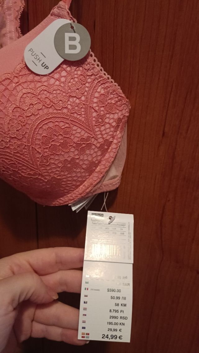 Sujetador rosa 85B con encaje