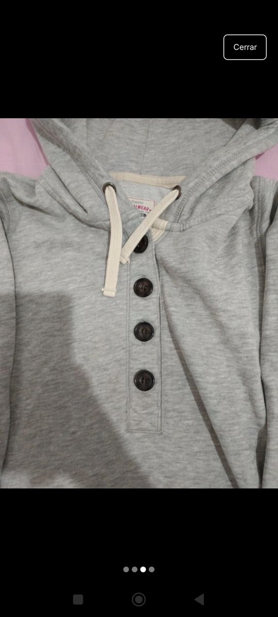 Sudadera gris capucha botones