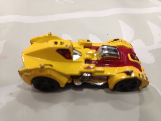 Hot Wheels Plymouth & Fórmula 1