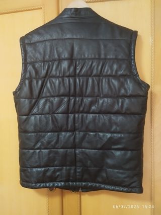 Chaleco acolchado para hombre de cuero 