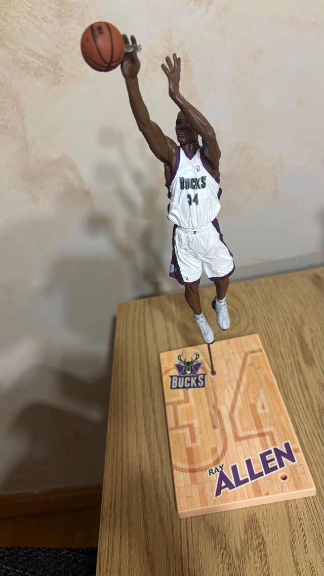 Figura Ray Allen Bucks Mcfarlane