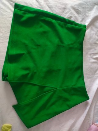 Falda corta verde