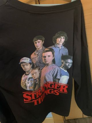 Sudadera Stranger Things Zara