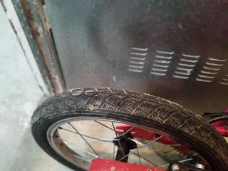 Bicicleta 16" B-Pro roja en buen estado