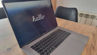 MacBook Pro 15" 2.6 2018 Gris 16GB Ram 512GB HD