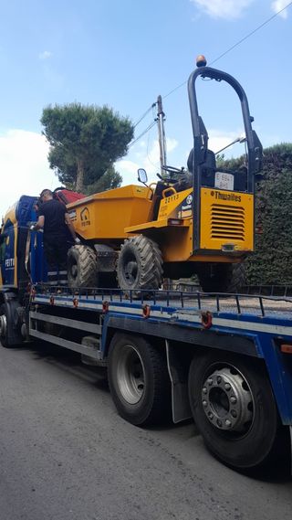 Dumper 2,5 t con operario incluido