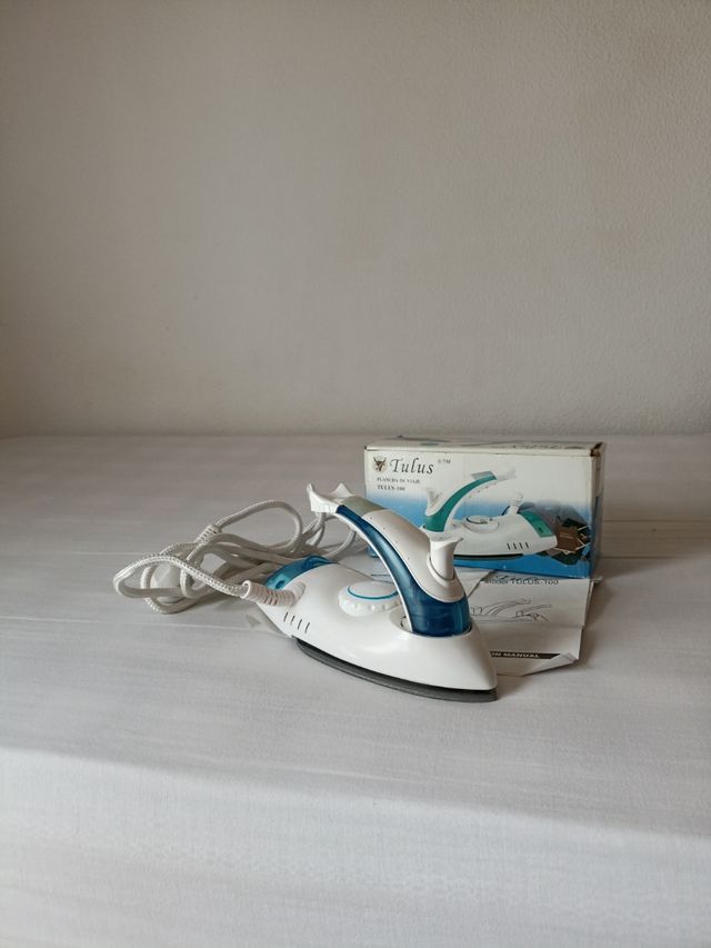 Plancha viaje Tulus-100 - 700W