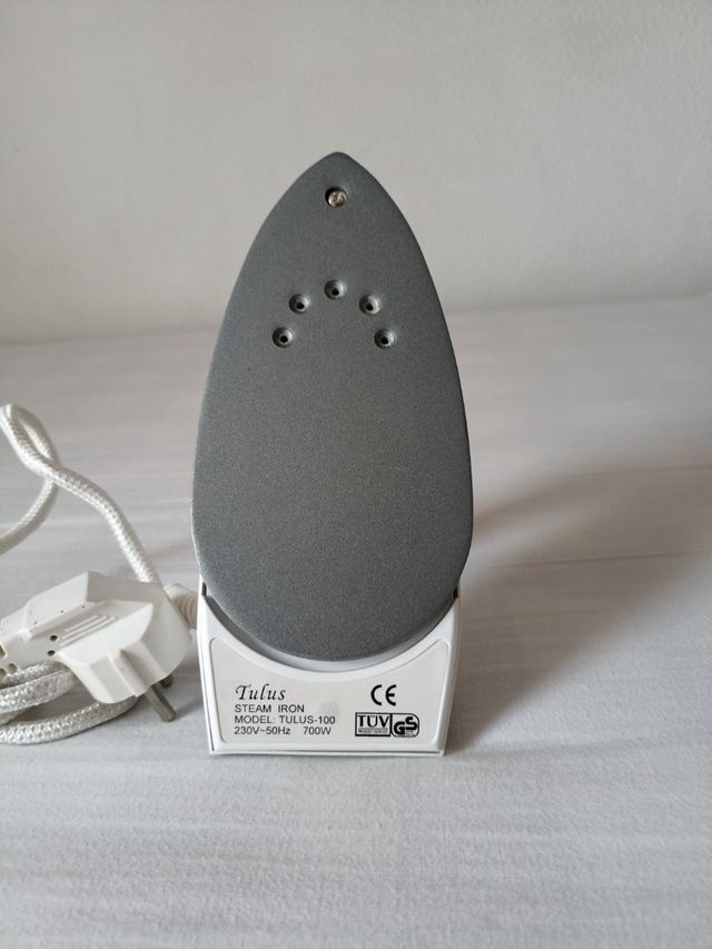 Plancha viaje Tulus-100 - 700W