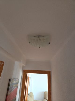 2 Plafones techo grandes
 y una Lámpara techo