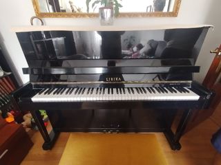 Piano de pared LIRIKA - Piano vertical