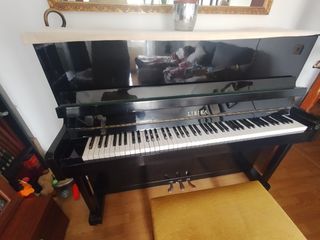 Piano de pared LIRIKA - Piano vertical