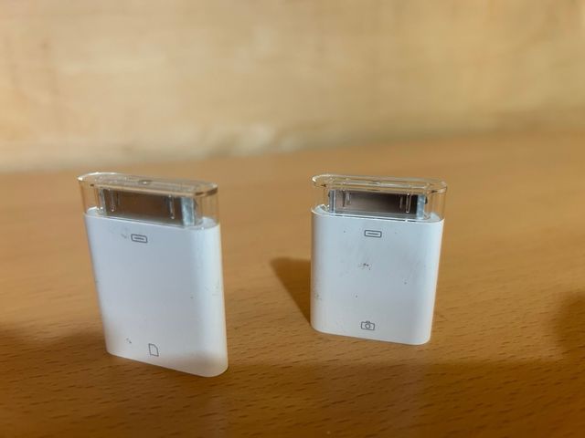 2 Adaptadores Apple.