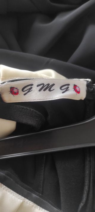 Vestito nero colletto bianco