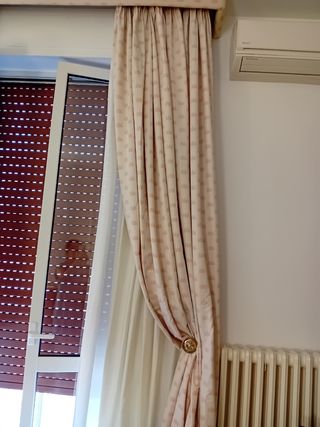 Tende in tessuto jacquard beige e rosa