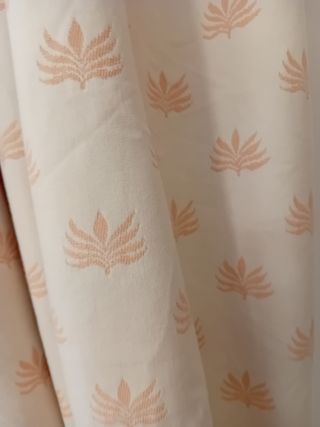 Tende in tessuto jacquard beige e rosa