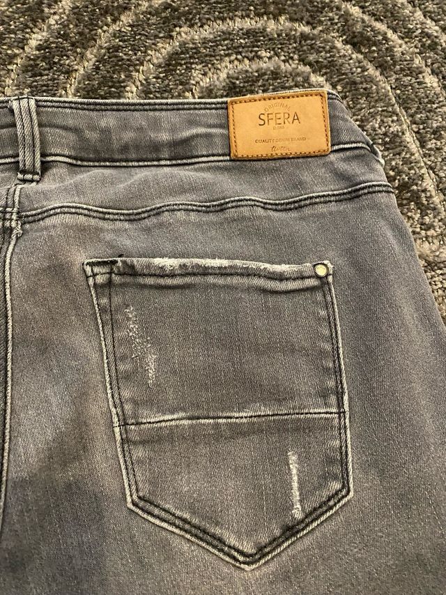 Jeans Sfera grises rotos