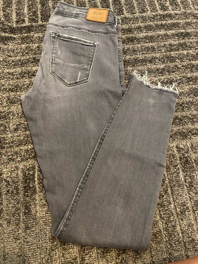 Jeans Sfera grises rotos