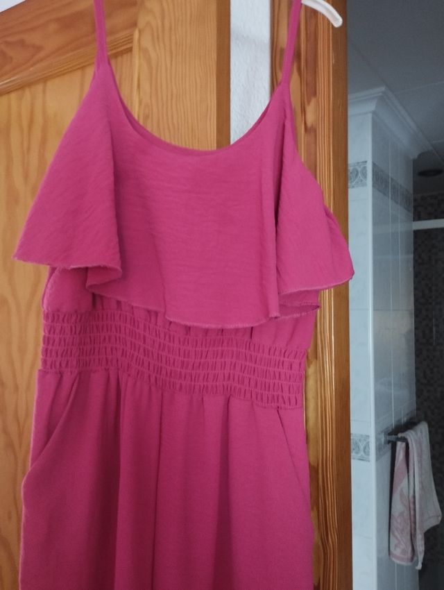 Mono largo rosa - volante y cintura fruncida