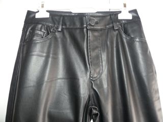 Pantalones campana cuero negro