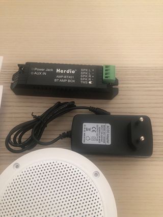 Altavoces marinos Herdio impermeables