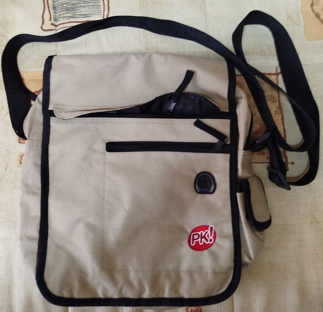 Mochila bandolera beige