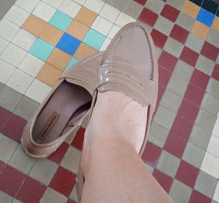 Mocasines Sfera beige 39 charol