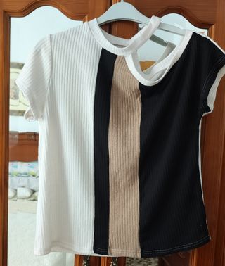 Top rayado blanco y negro