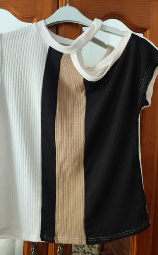 Top rayado blanco y negro
