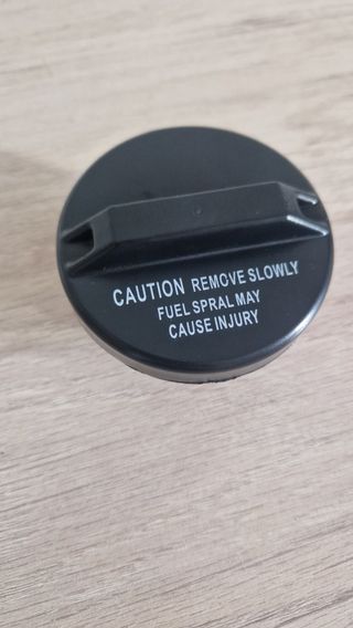 Tapa deposito gasolina Montero V20