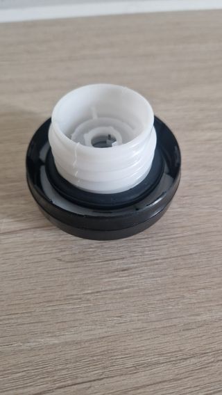Tapa deposito gasolina Montero V20