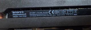 PS4 Pro 1TB CUH-7216B + Mando Original + Cascos