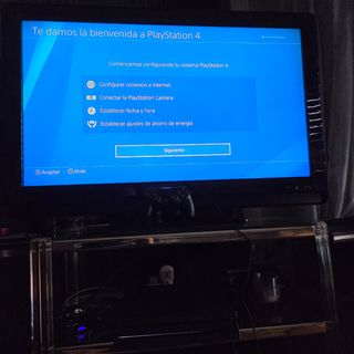 PS4 Pro 1TB CUH-7216B + Mando Original + Cascos