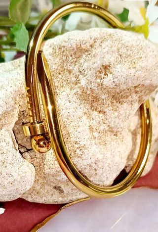 Brazalete dorado tornillo | Acero inoxidable