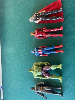 5 Figuras Marvel y DC originales