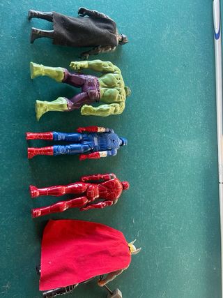 5 Figuras Marvel y DC originales