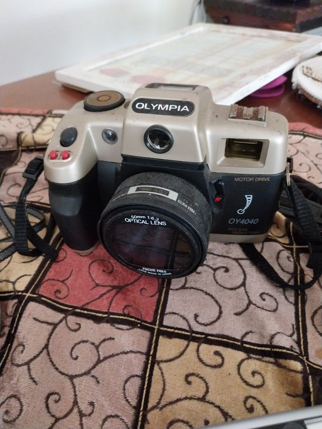 Cámara Olympia OY4040
