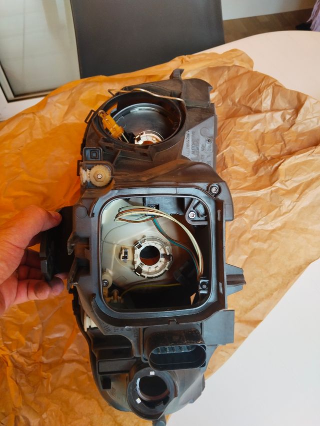 Faro Audi A3 8P - Izquierdo