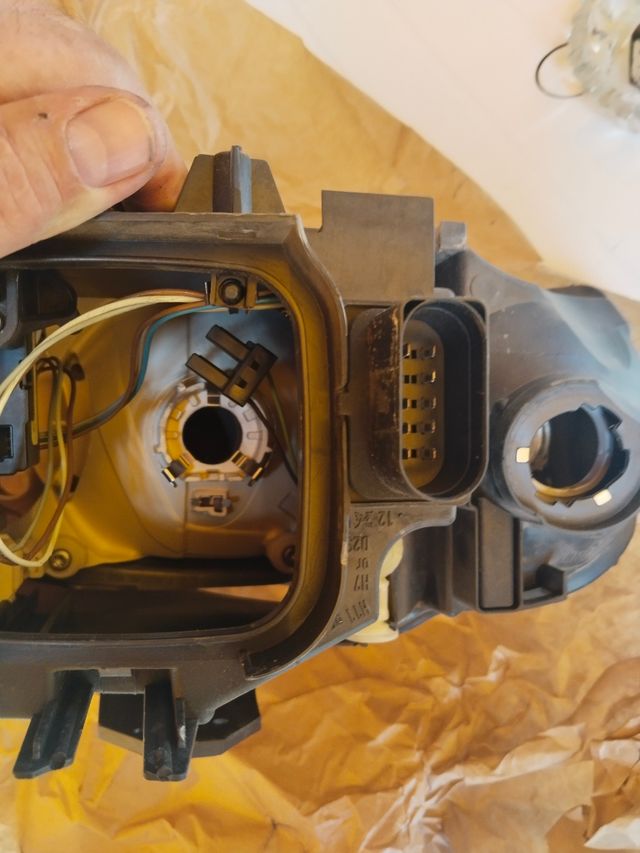 Faro Audi A3 8P - Izquierdo