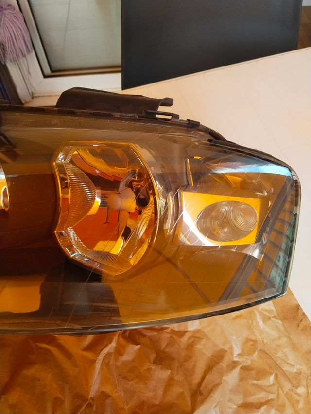 Faro Audi A3 8P - Izquierdo