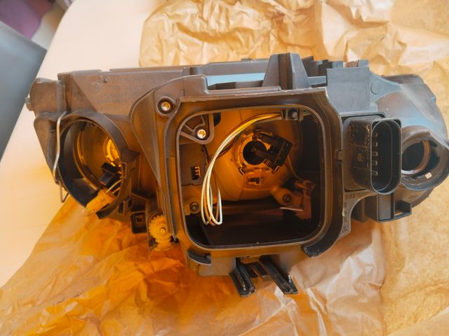 Faro Audi A3 8P - Izquierdo