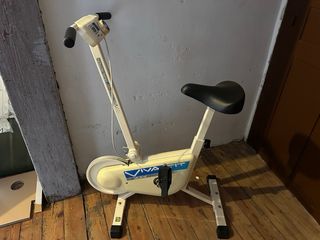 Bicicleta estática BH VivaFit