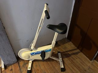 Bicicleta estática BH VivaFit